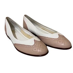 Vintage G.H. Bass & Co. Pink Beige & White Leather Symphony Wingtip Oxfords